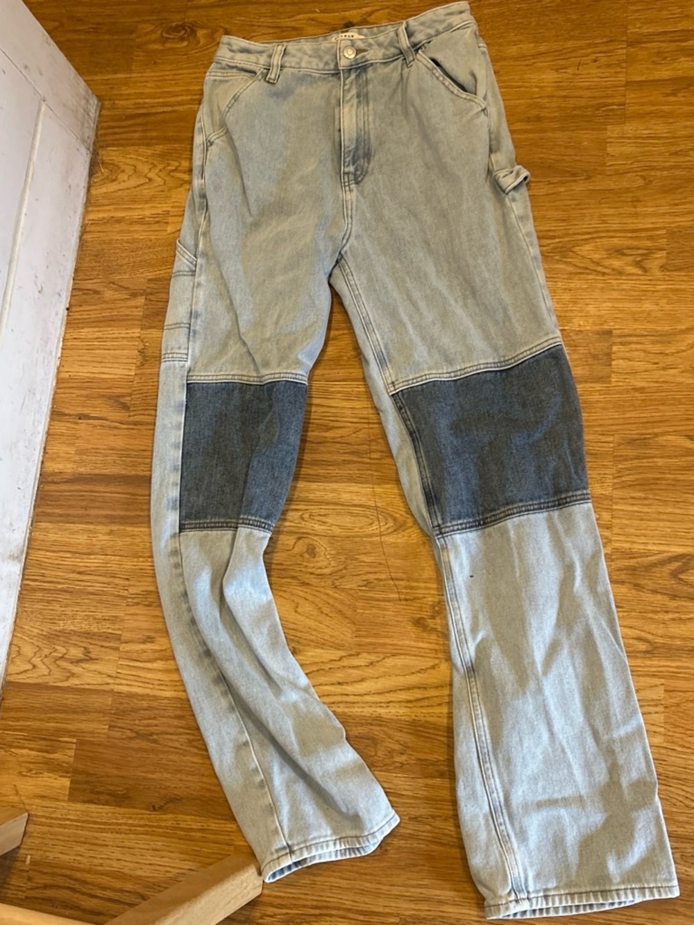 PacSun women’s  Two-Tone Cargo Jeans - Light Blue with Dark Knee Panels